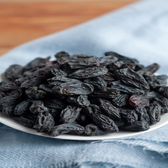 Black Raisins